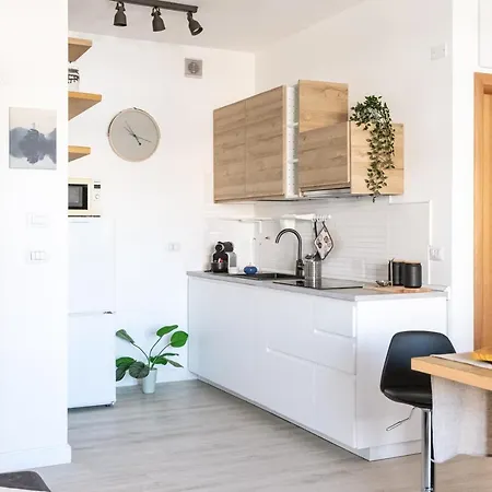 Loft Con Terrazzo - 3 Min Dalle Autostrade By Followgreenhouserome Appartement *